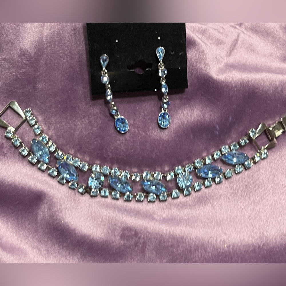 Sky blue rhinestone bracelet & earrings lot